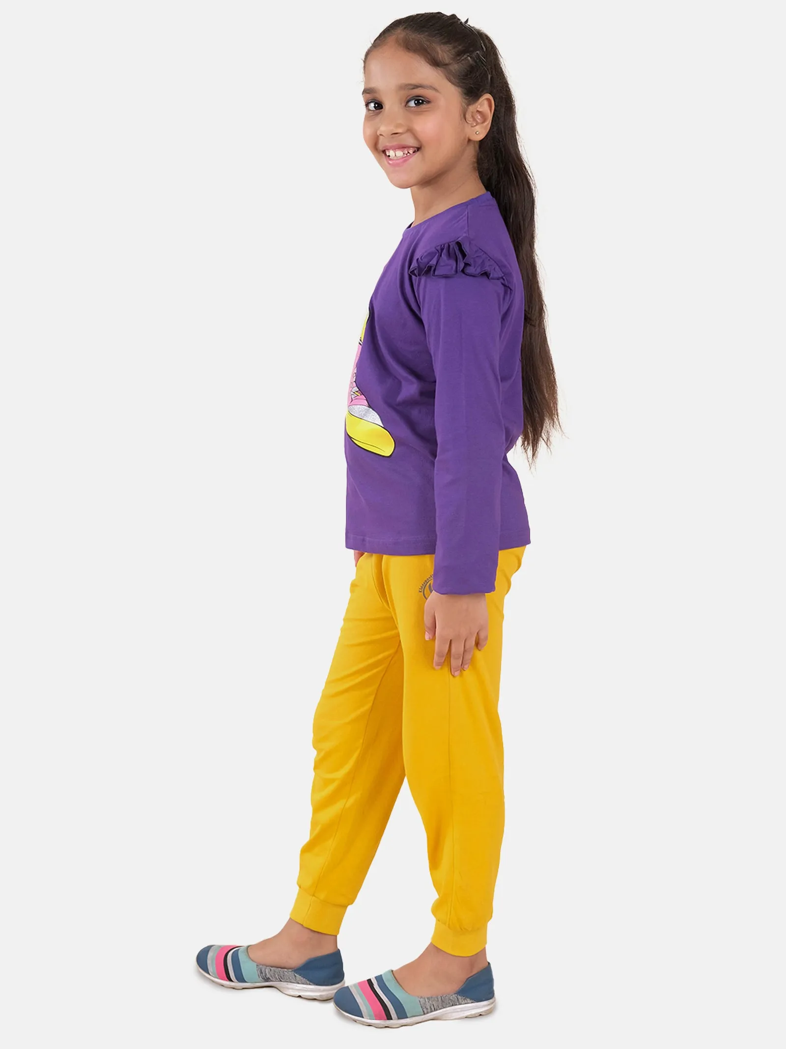 Girls Printed Full Sleeve T-Shirt & Solid Track Pant Set