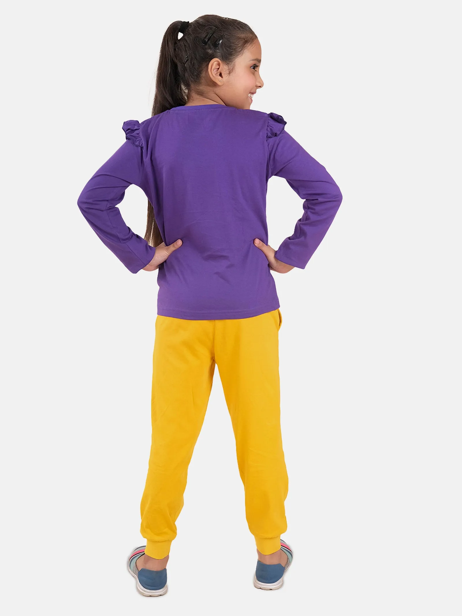 Girls Printed Full Sleeve T-Shirt & Solid Track Pant Set